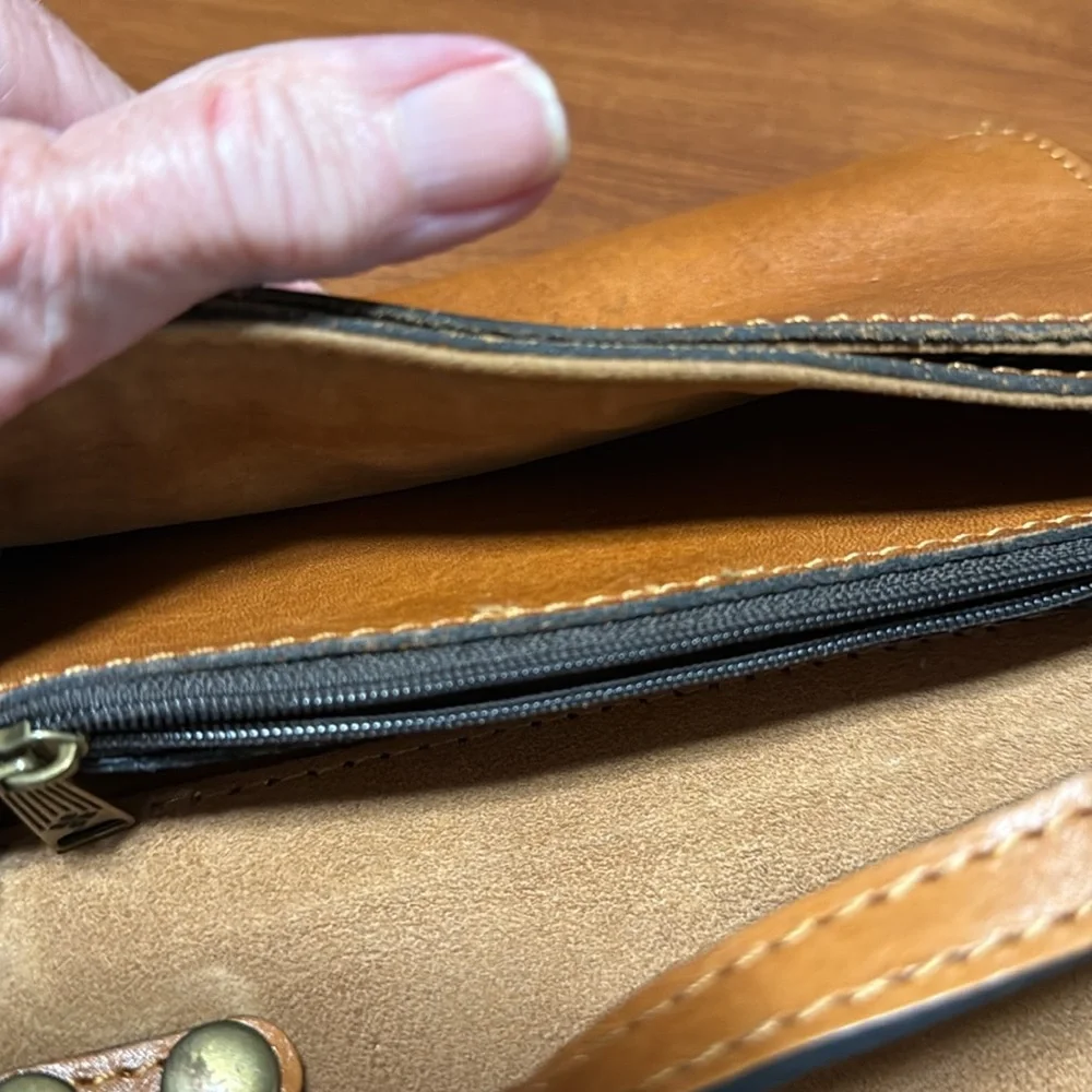 Patricia Nash cross body bag - Picture 3 of 4